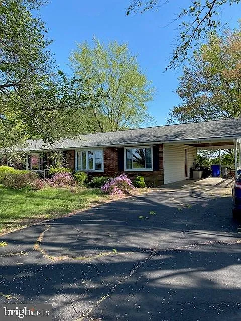 9164 Myersville Rd photo 1