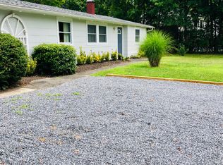 303 Old Town Rd, East Setauket, NY 11733