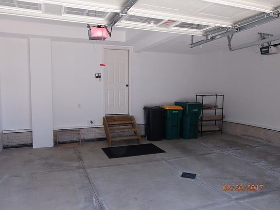 2 car garage/entrance to 1st floor