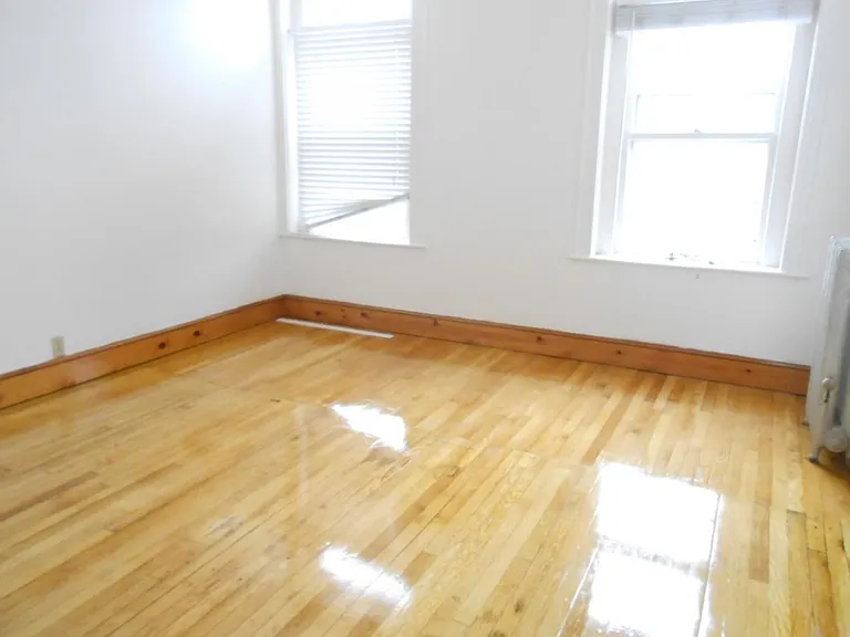 1905 Beacon St #3R — Photo 8