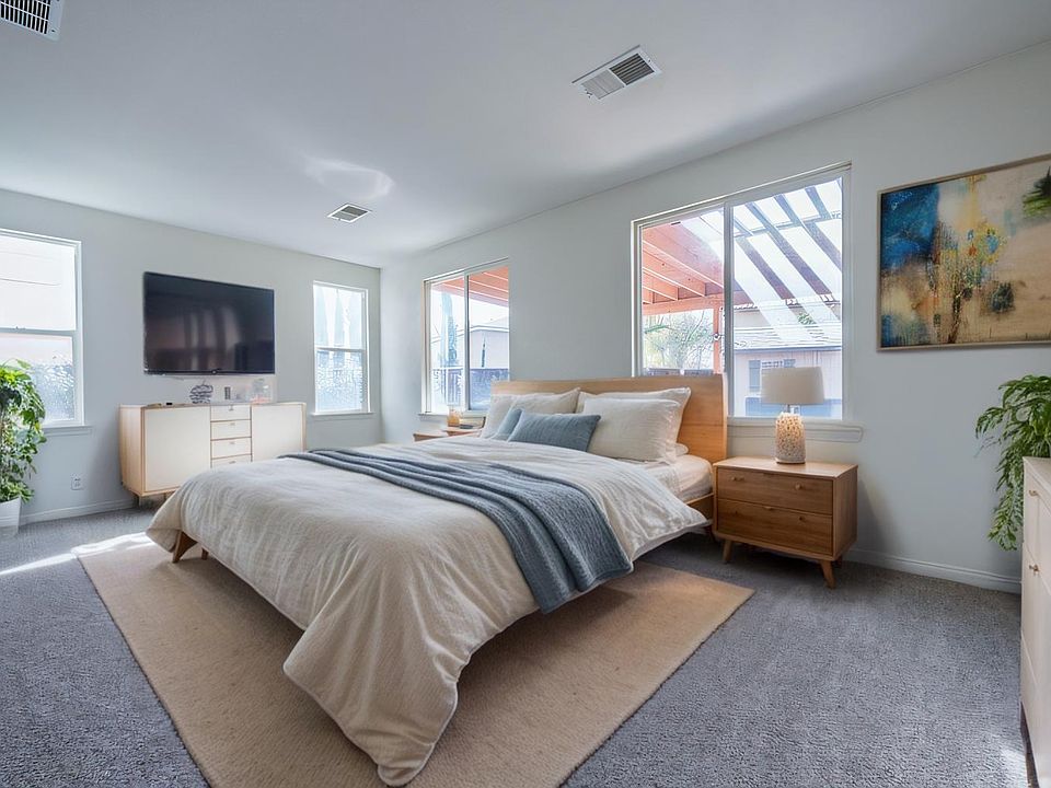 1st image of 34309 Northhaven Dr #2