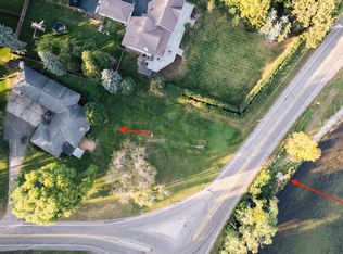 2040 N Shore Dr, Wayzata, MN 55391