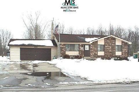 1st image of 47154 Hennings Dr