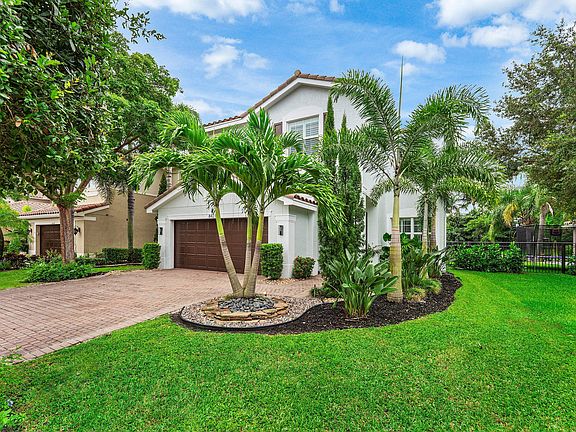 3rd image of 8421 CALABRIA LAKES Drive