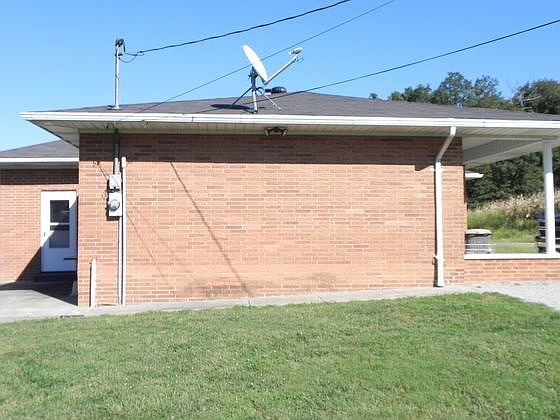 3rd image of 1388 E County Road 750 N