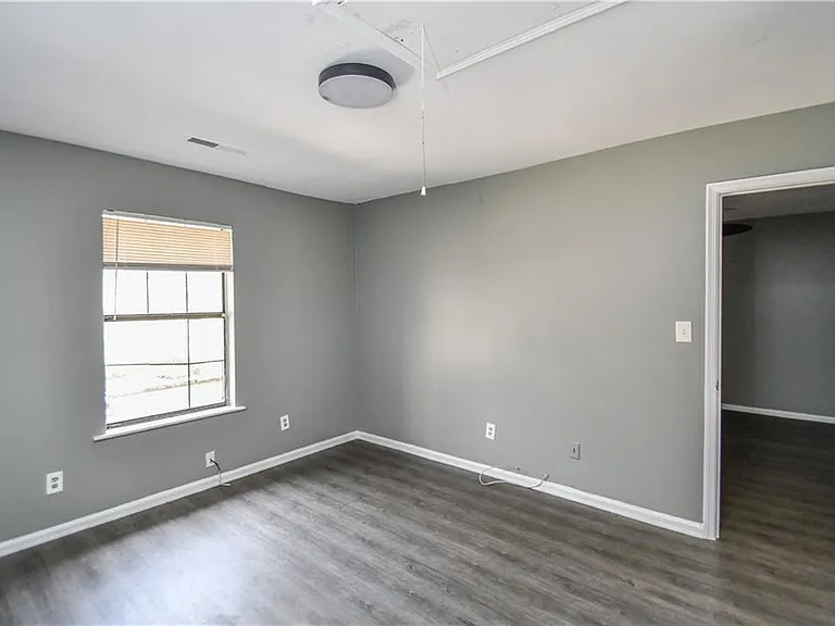 735 Oak Dr — Photo 8