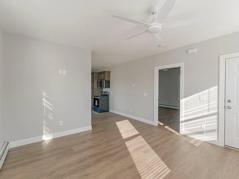 59 Fairlawn Ave #3 — Photo 9