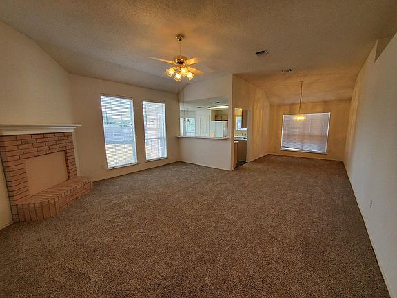 5th image of 2201 Green Stone Dr