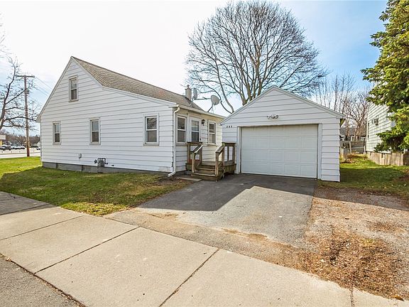 2nd image of 285 Waring Rd