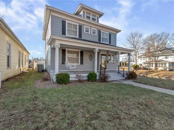 1701 Main St, Lexington, MO 64067