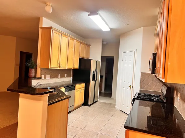 9406 Lakeway View Ln, Humble, TX 77396