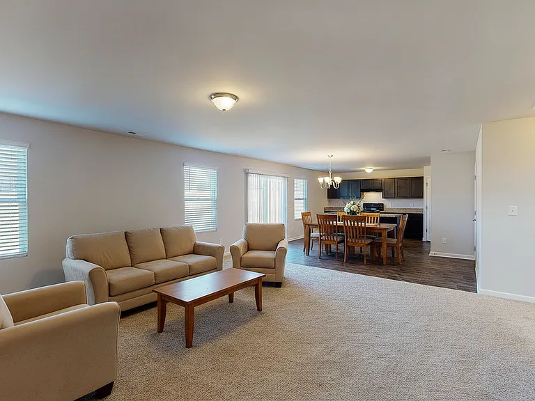129 Maple Tree Ln — Photo 3