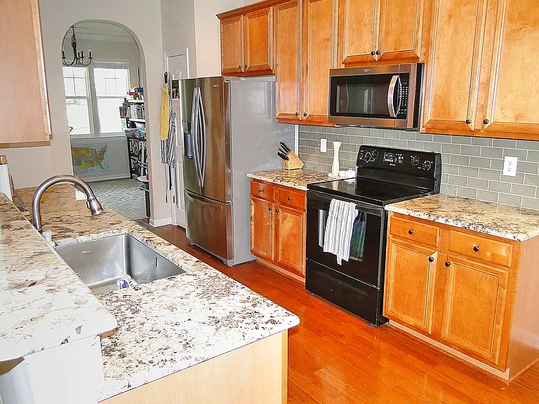 7604 Morrell Ln — Photo 4