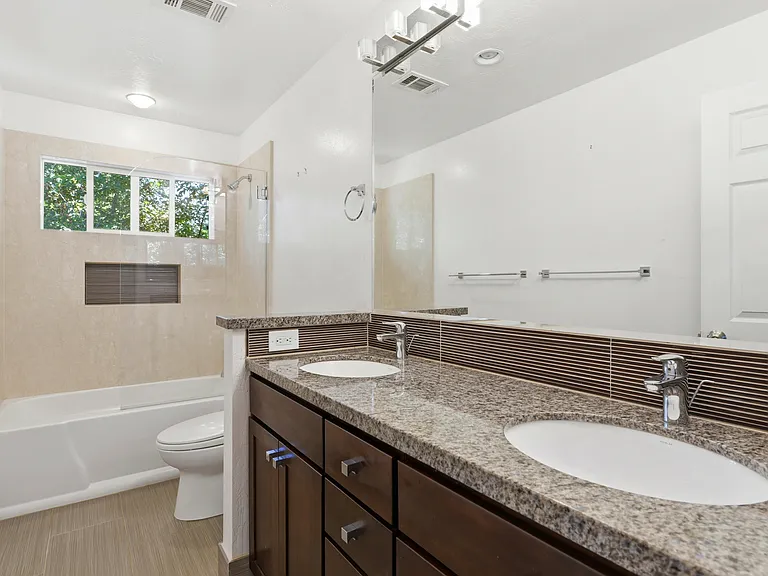 Upstairs Hall Bathroom -2