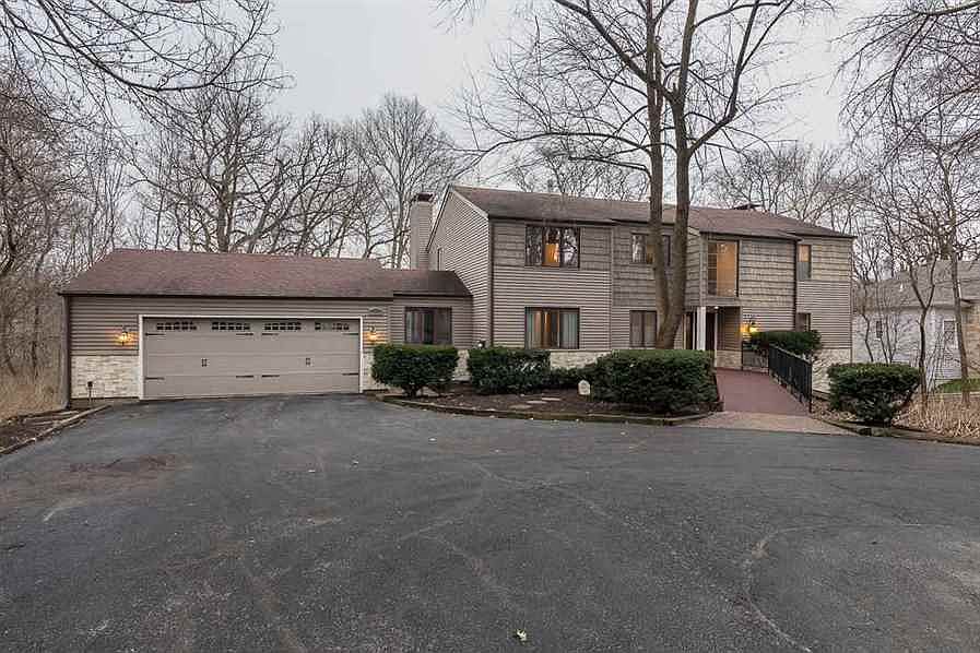 1st image of 29 Briarwood Ln