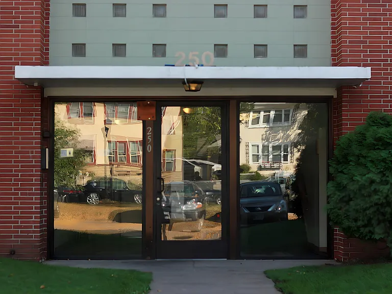 Fuller — Photo 34