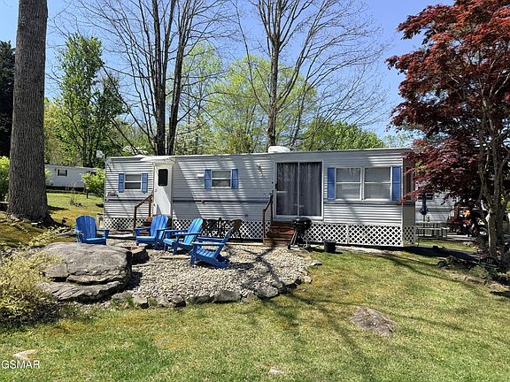3rd image of 4229 E Pkwy #137-lot 137