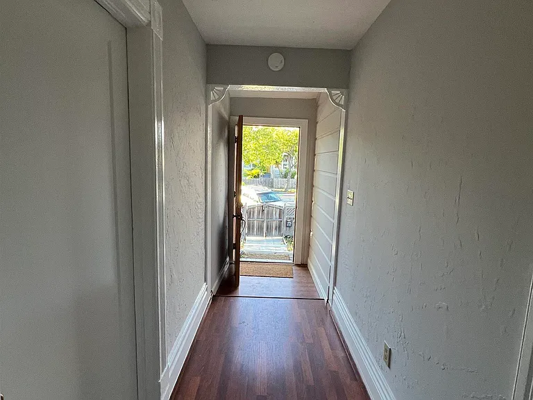 1251 63rd St — Photo 5