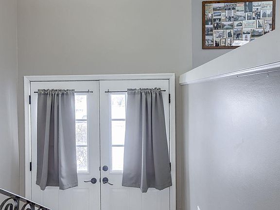 2nd image of 5511 S 105th St