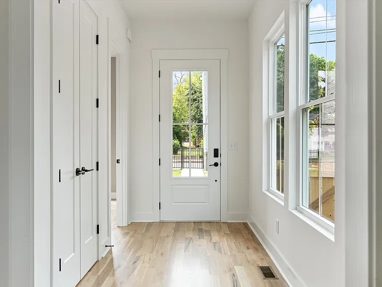 2830 Clifton Ave — Photo 19