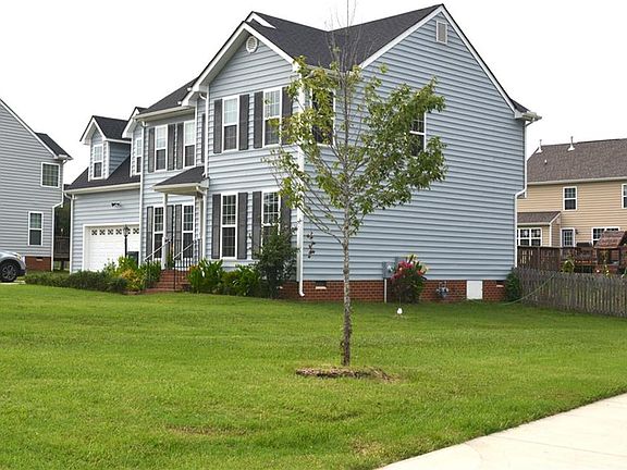 2nd image of 1612 Hennington Pl