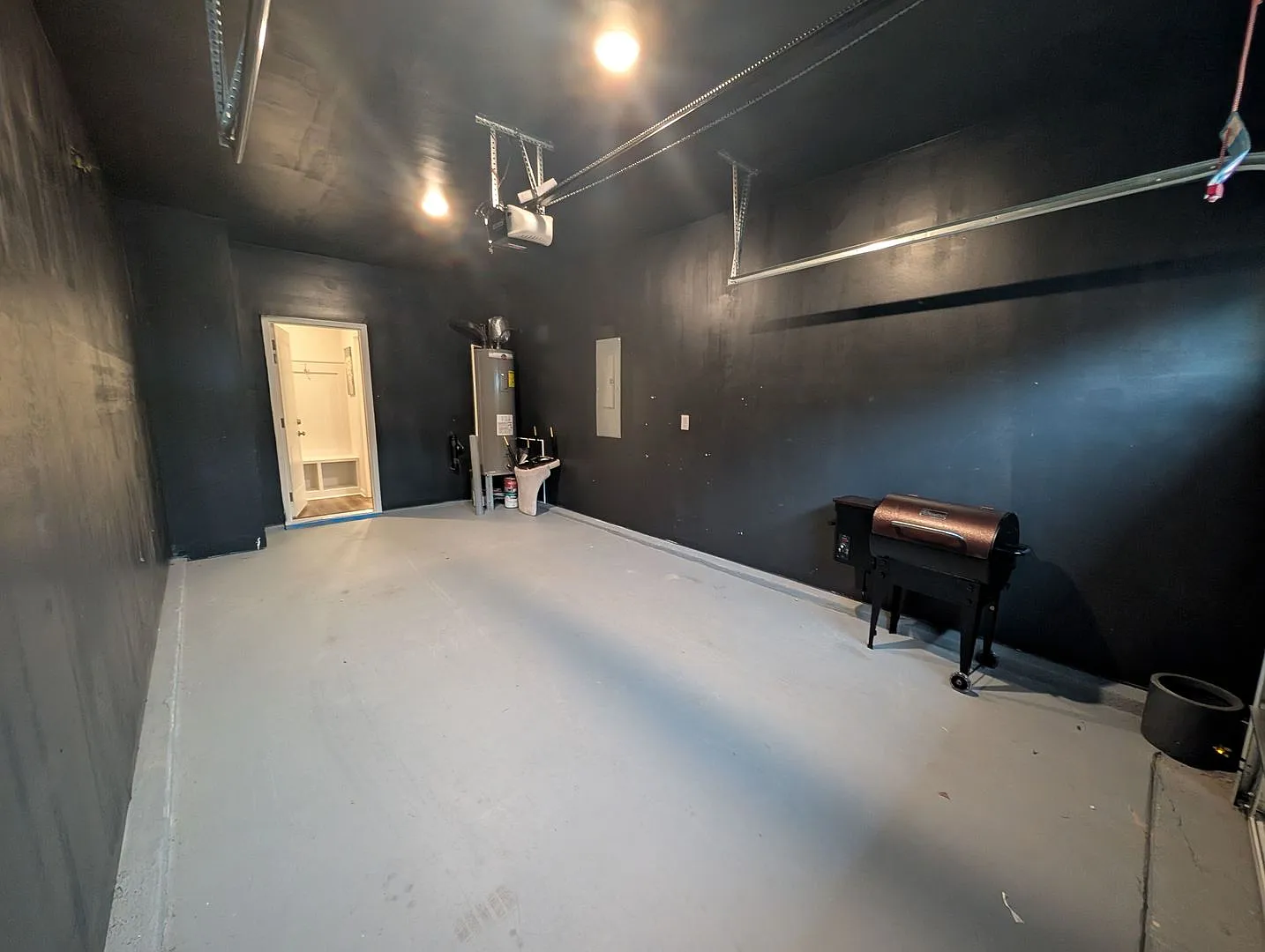 Room in 3 Bedroom Home at Sullins Rd — Photo 4