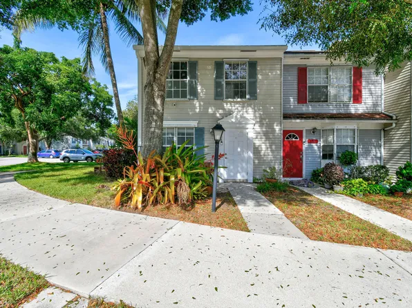 106 Old English Court, Jupiter, FL 33458