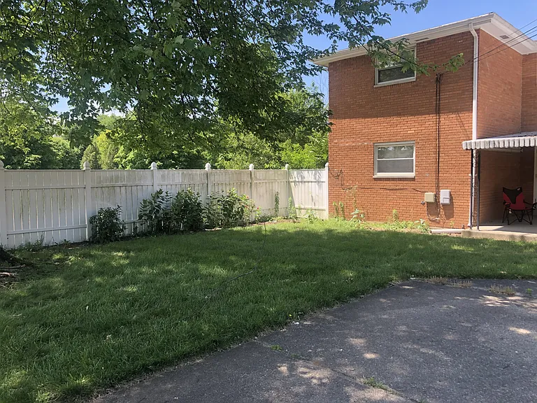 4760 Holiday Dr #1 — Photo 20
