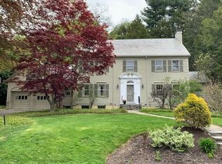 12 Paul Revere Rd, Worcester, MA 01609