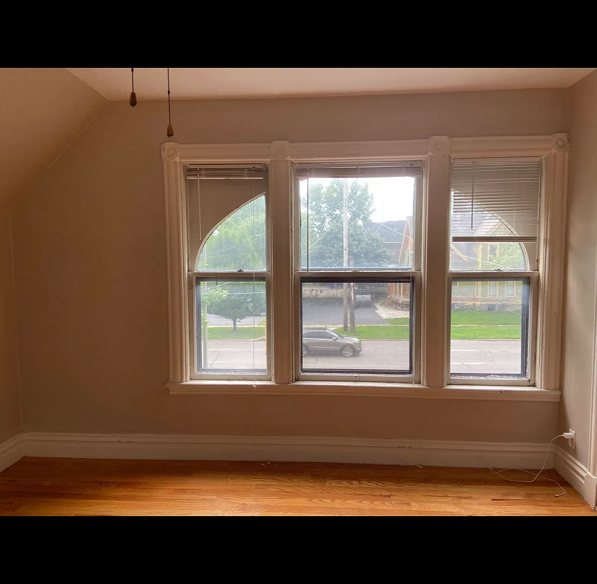 828 W Kalamazoo Ave — Photo 2