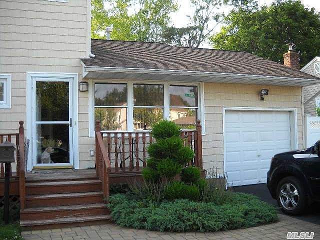 2nd image of 12 Park Ln