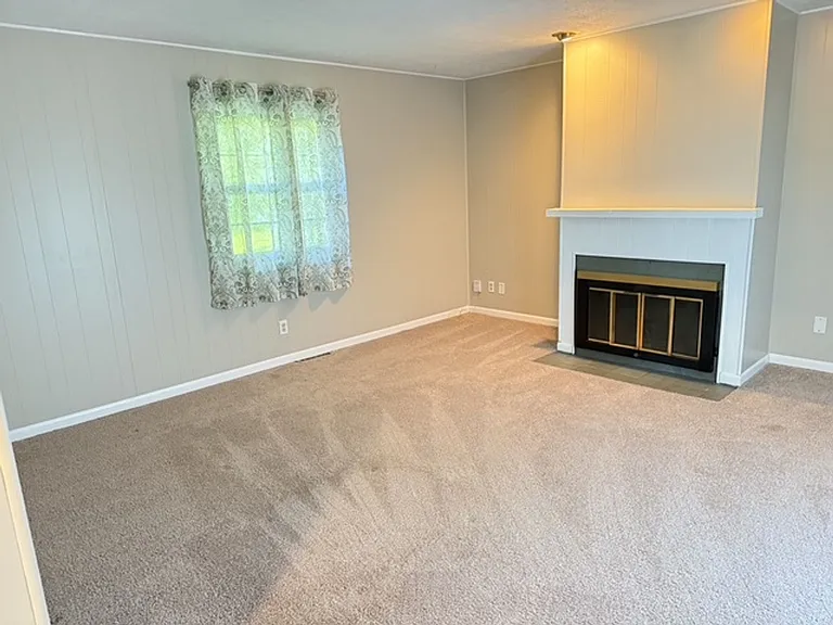 1311 Towanda Ave — Photo 2