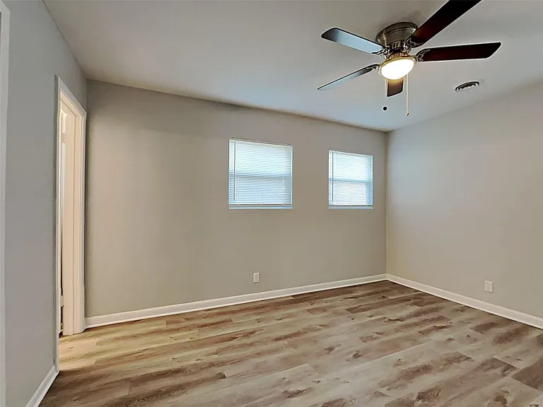5825 Aton Ave — Photo 8