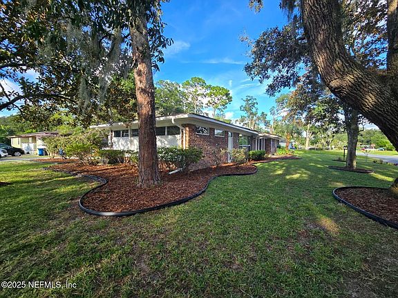 3rd image of 8339 LAWFIN Street S