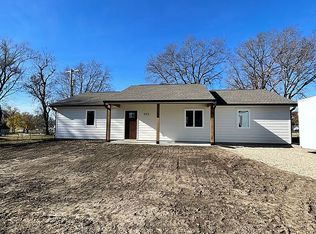 323 Grand Ave, Alma, KS 66401