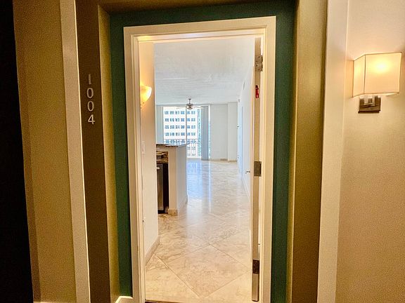 4th image of 550 Okeechobee Blvd APT 1004