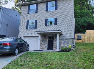 1212 E Henry Clay Ave, Fort Wright, KY 41011