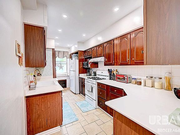 3rd image of 2465 Palisade Ave APT 2-H