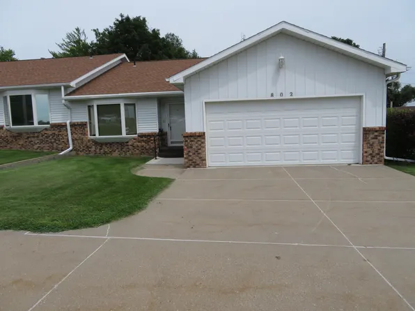 802 N 8th St, Missouri Valley, IA 51555