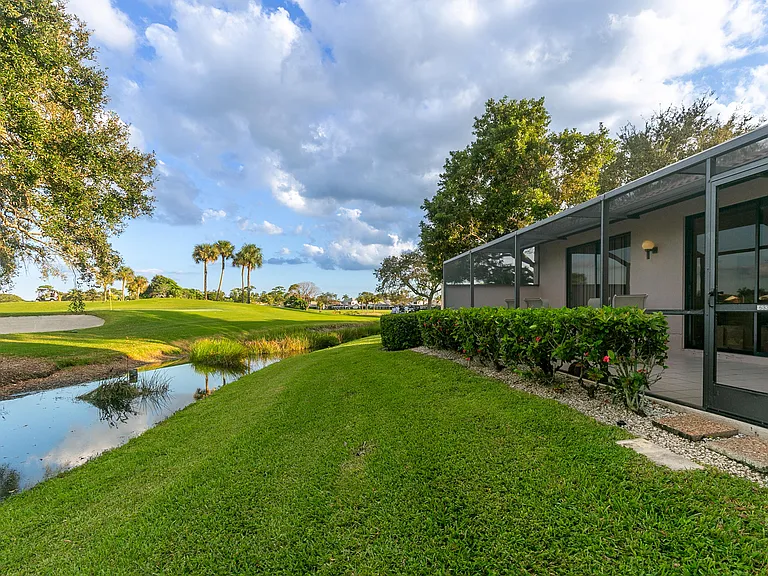 533 Prestwick Cir — Photo 30