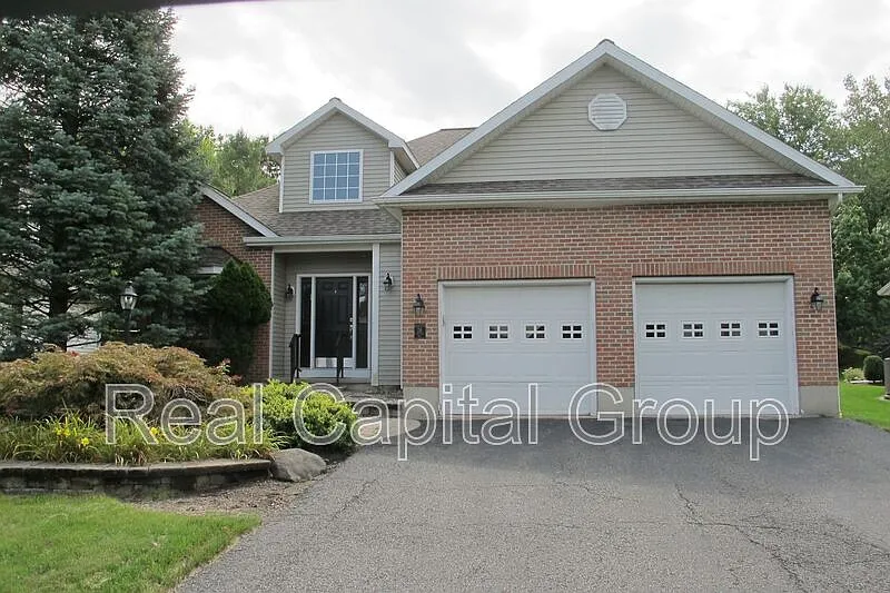 3 bed, 2.5 bath, 2096 sqft, $3,495 — Photo 1