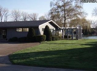 1613 Willow Dr, Sandusky, OH