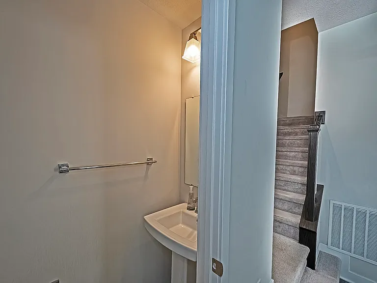 213 Amon St — Photo 16