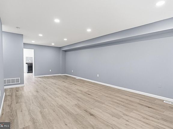 4th image of 34 2nd St