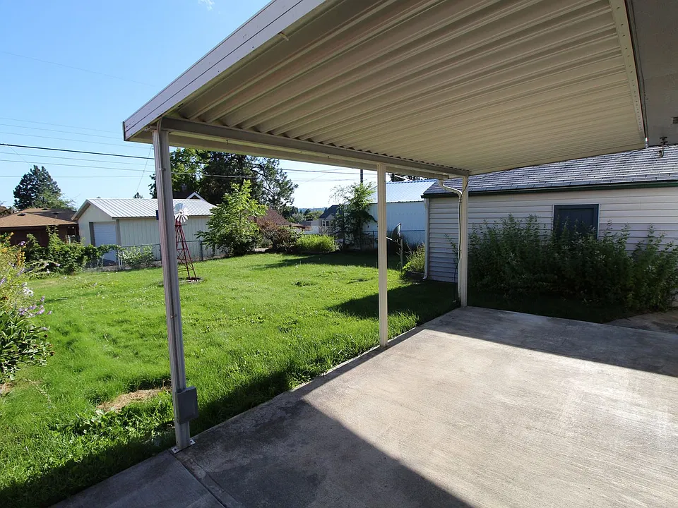 1619 W Kiernan Ave