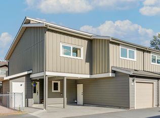 39752 Government Rd #9, Squamish, BC V8B0G3
