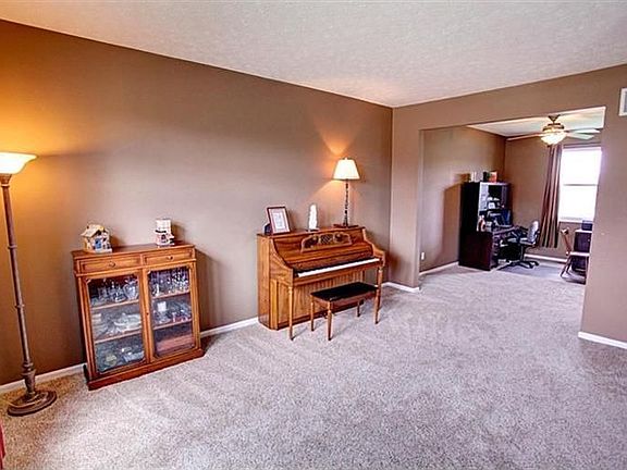 3rd image of 1193 Yankee Woods Dr