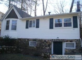 10 Bellrose Rd, Sound Beach, NY 11789