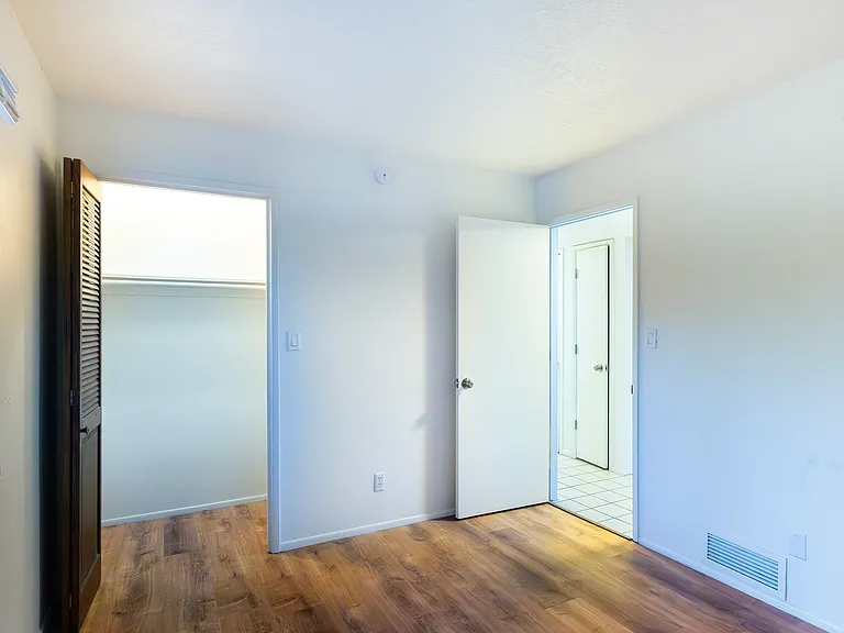 1714 W Meadow Hills Dr — Photo 26