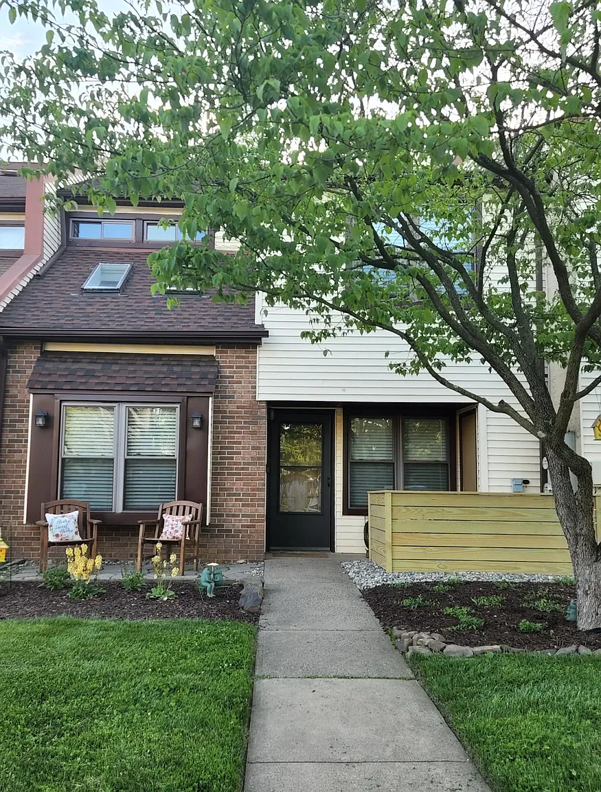 75 Heather Ct photo 1